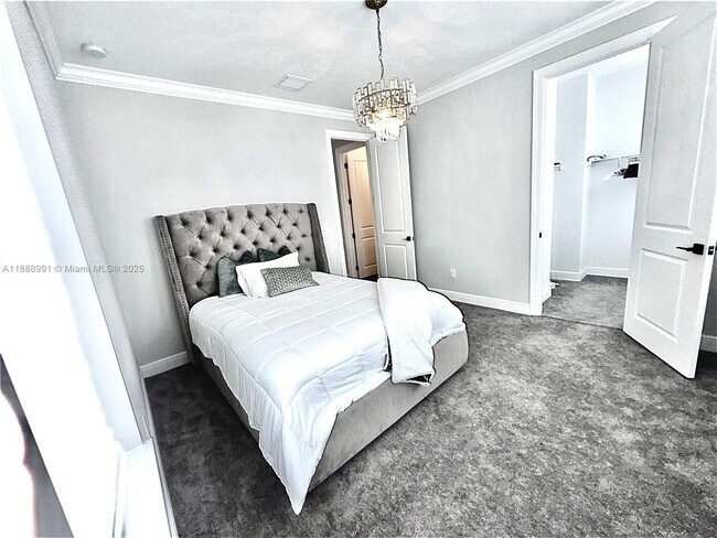 Building Photo - 4022 Large Leaf Ln