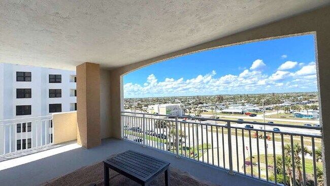 Building Photo - 1425 Ocean Shore Blvd