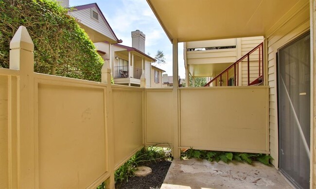 Building Photo - 2120 El Paseo St
