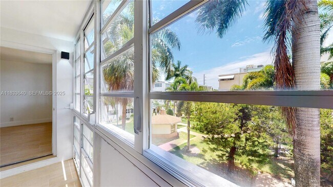 Building Photo - 1333 E Hallandale Beach Blvd