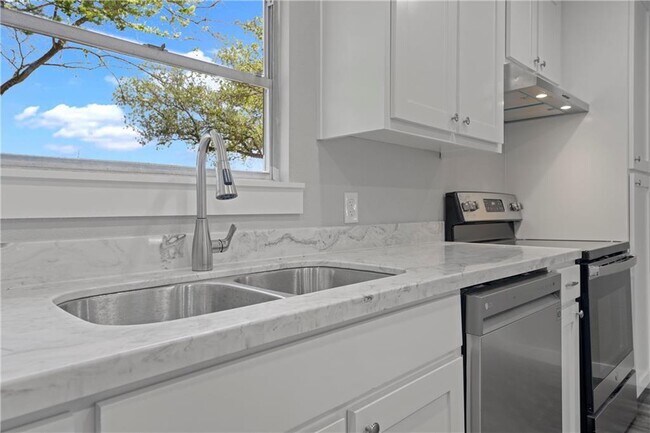 Building Photo - Coming Soon – Charming Remodeled Home on H...