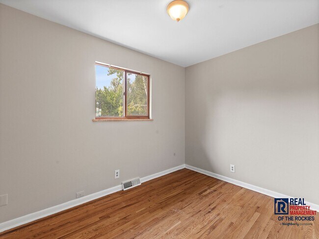 Building Photo - Modern Fort Collins Gem: Newly Remodeled H...
