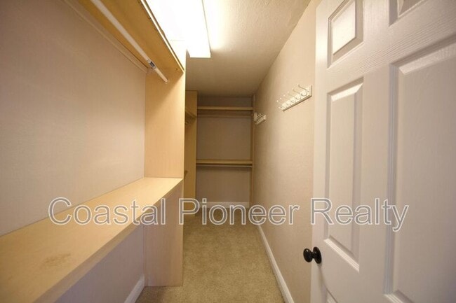 Building Photo - 1817 Laurence Ct