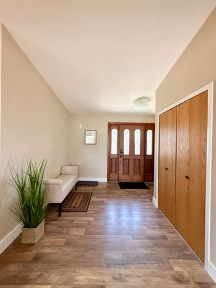 Building Photo - 301 W Mangrum Dr