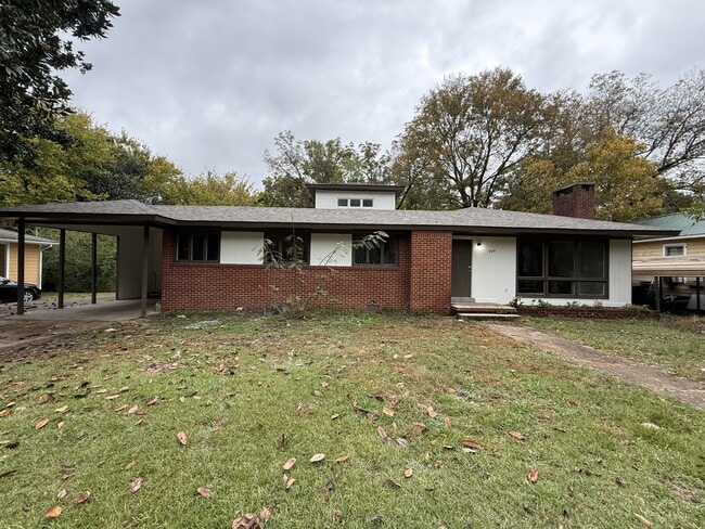 Primary Photo - 405 Tyus St