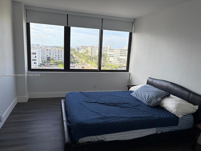 Building Photo - 3589 S Ocean Blvd