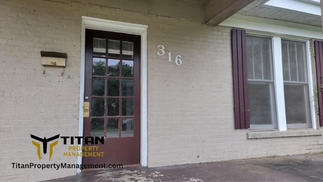 Building Photo - 3b/2b house in downtown Benton