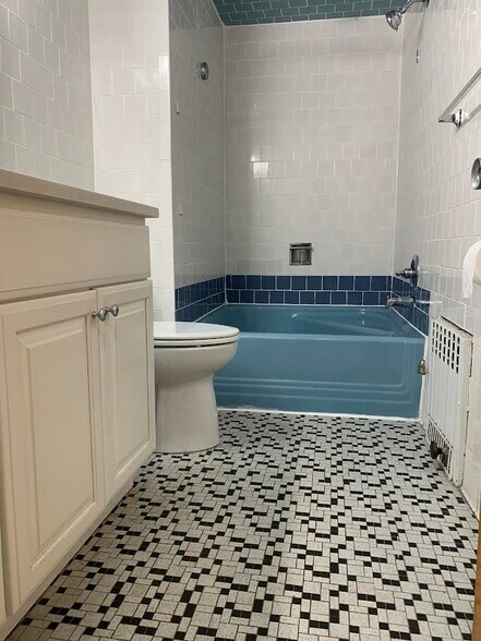 Building Photo - 39 Saint Paul St