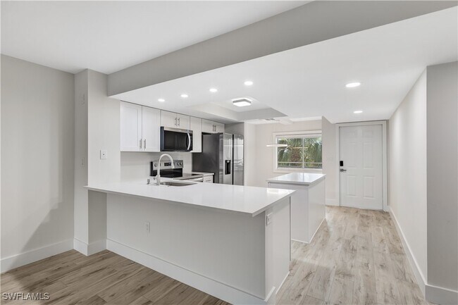 Building Photo - 15171 Cedarwood Ln