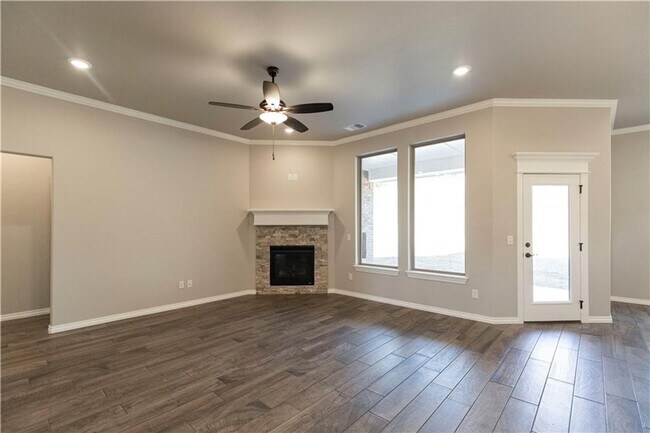 Building Photo - Very Nice 4 Bedroom, 3 Bathroom 3 Car Garage Home with Storm Shelter