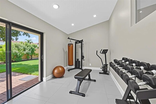 Building Photo - 9581 El Clair Ranch Rd