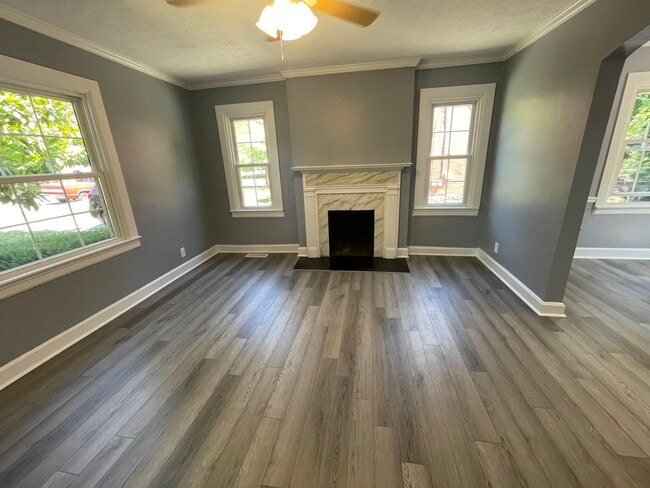 Building Photo - 492 Bob O Link Dr