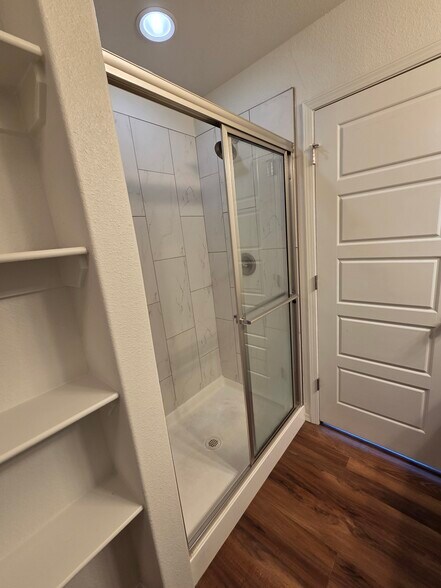 Building Photo - 268 S Rolling Woods Way