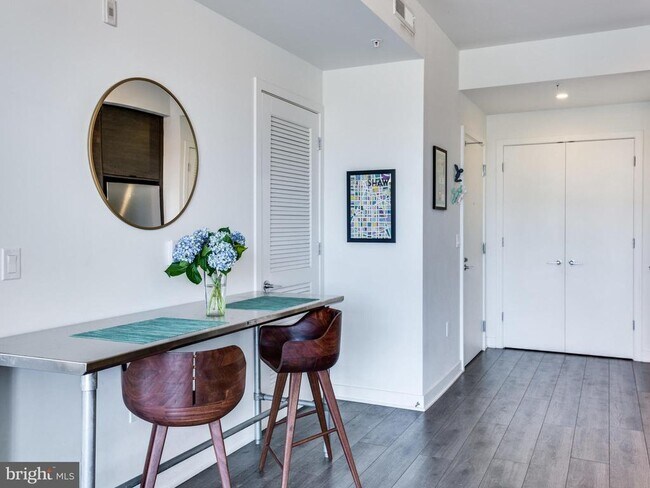 Building Photo - 2030 8th St NW