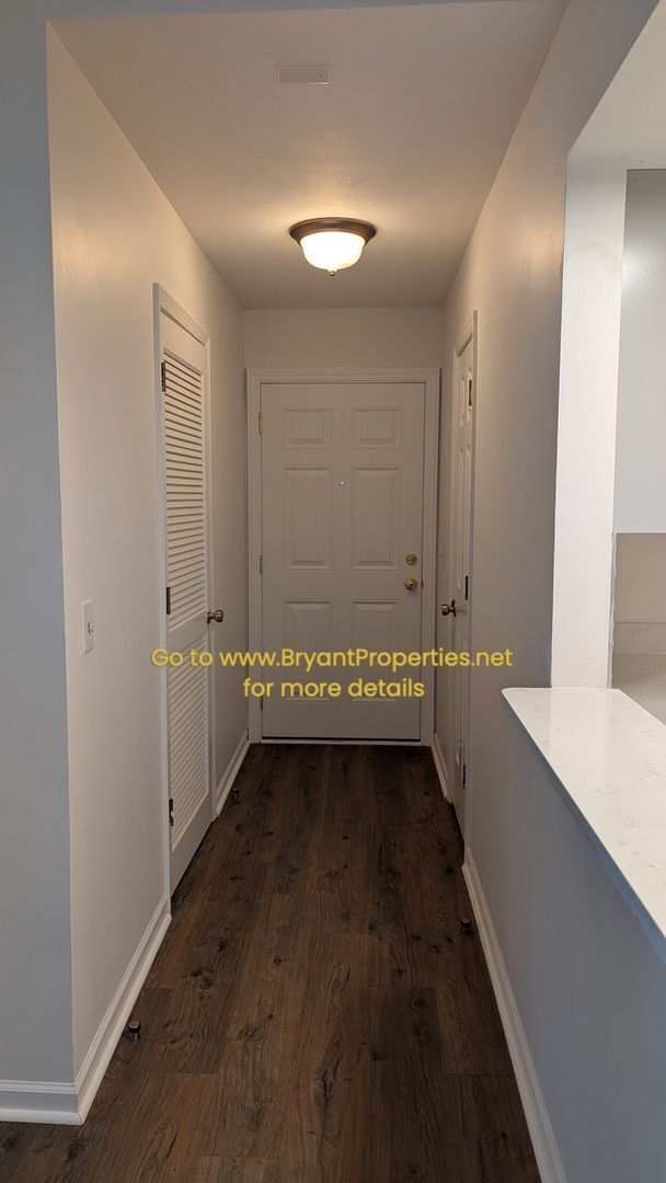 Building Photo - Donelson - Airport - Percy Preist Lake Area