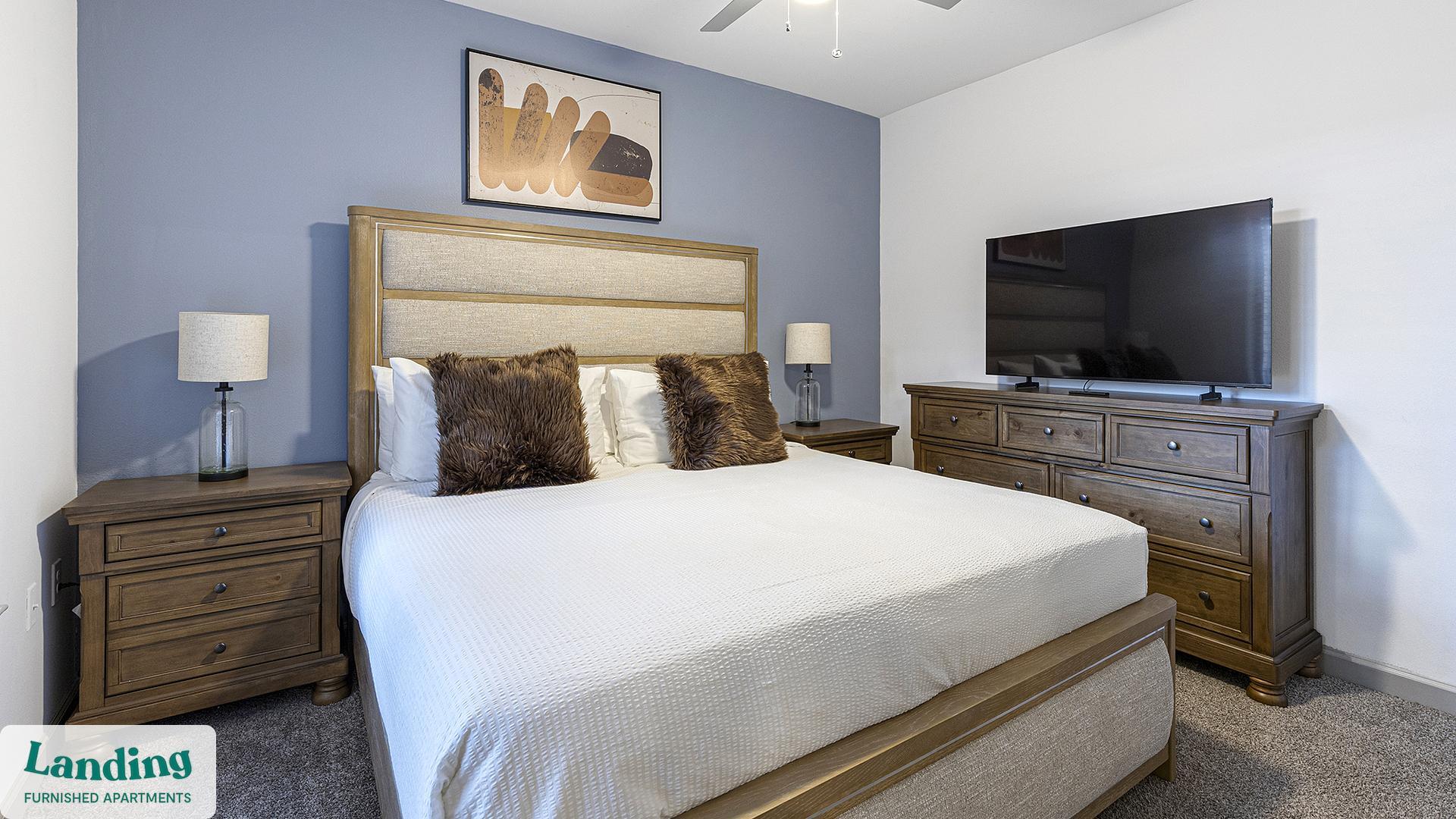 Building Photo - 2800 NE Green Oaks Blvd