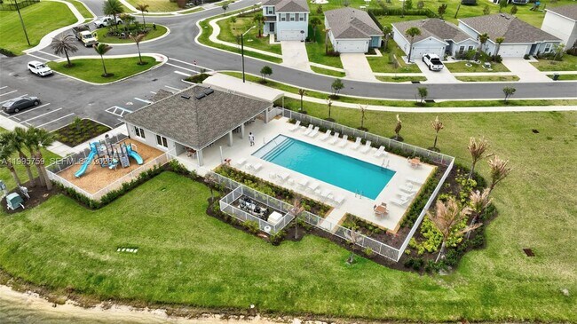 Building Photo - 220 Raspberry Rd