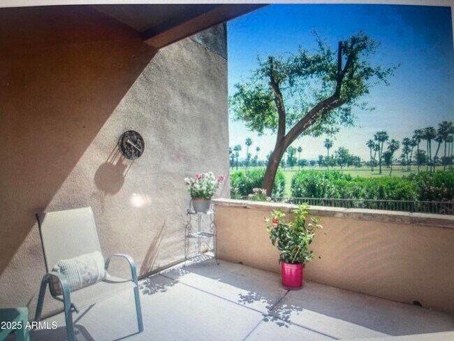 Building Photo - 7027 N Scottsdale Rd