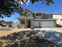 Building Photo - Spaciouse 4 Bed- 3 full Bath + plus Loft Home