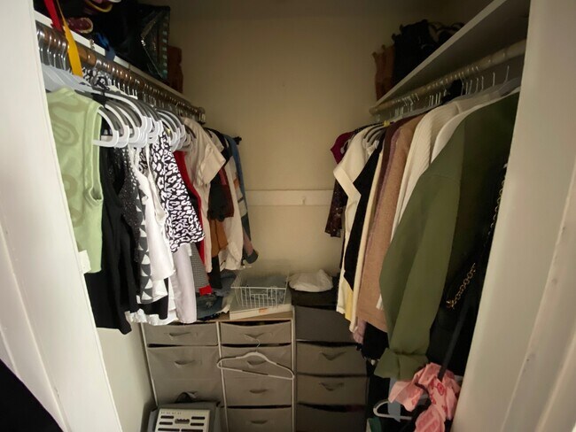 Building Photo - 53 Joy St