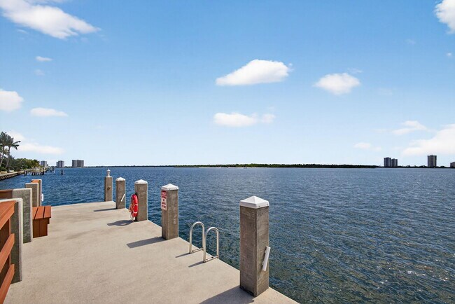 Building Photo - 100 Paradise Harbour Blvd