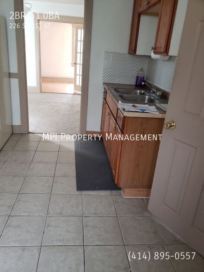 Building Photo - 226 S 61ST St