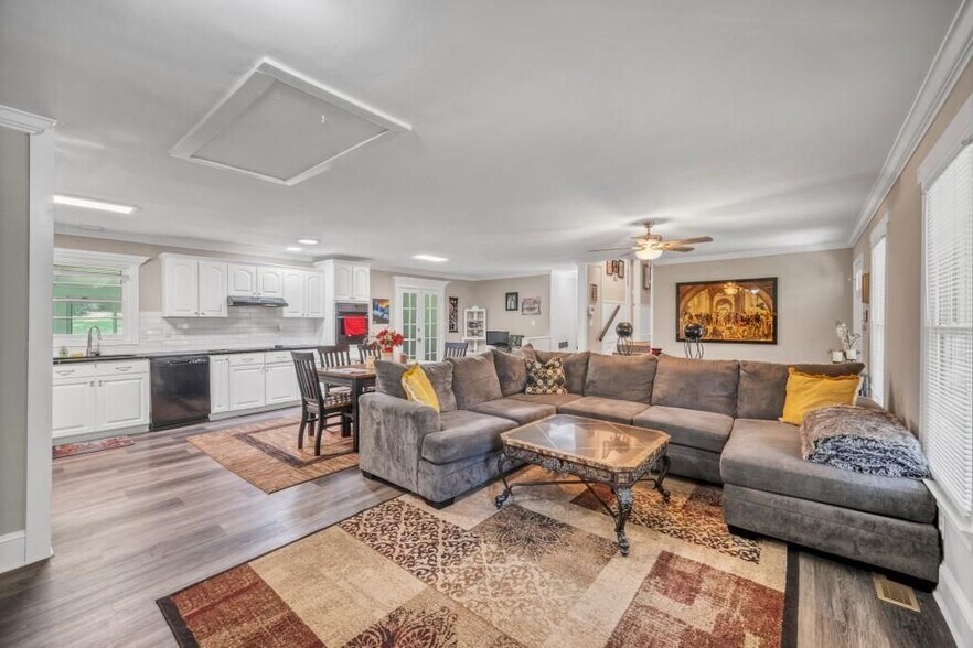 Building Photo - 83 Summit Ridge Cir SE