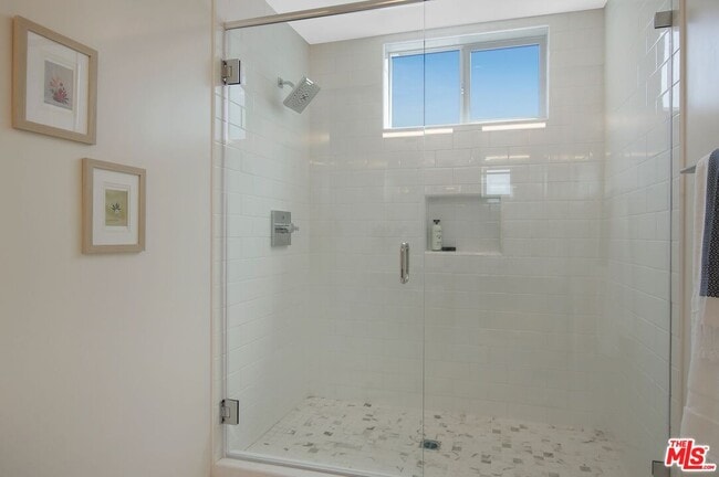 Building Photo - 1933 Griffith Park Blvd