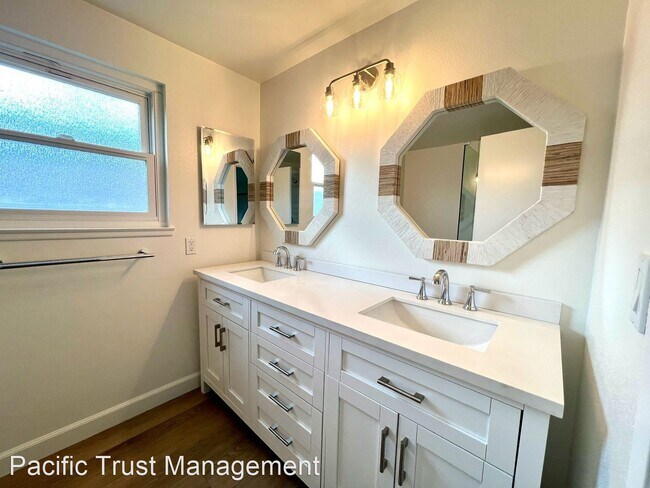 Building Photo - 4 br, 3 bath House - 9163 Evergreen Dr.