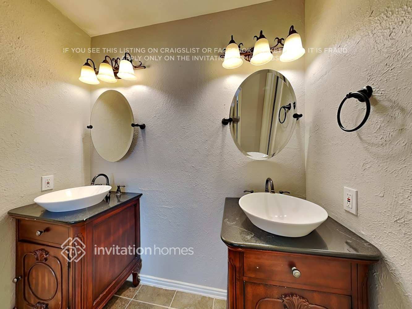 Building Photo - 1301 Clearview Dr