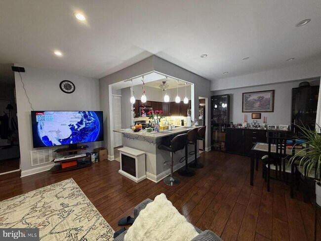 Building Photo - 301 Byberry Rd