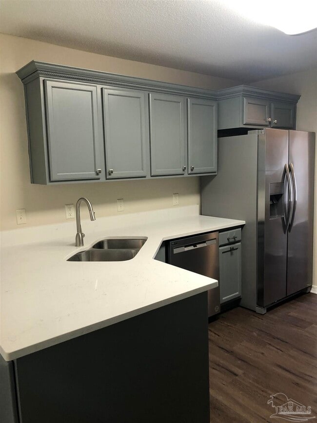 Building Photo - 1044 Woodlore Cir