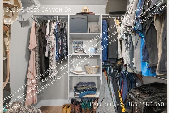 Building Photo - 3123 W Deer Canyon Dr