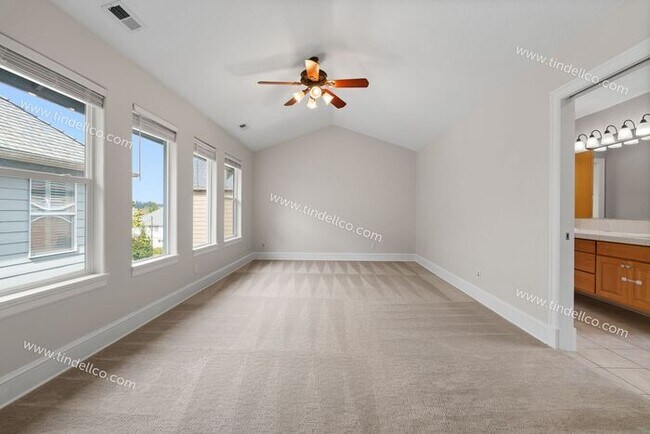 Building Photo - Spacious 3-Bedroom Home with Large Bonus Room & Loft in Bauer Highlands - Landscape Provided!