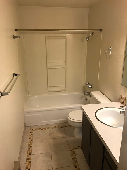 Building Photo - 11007 66th Ave E