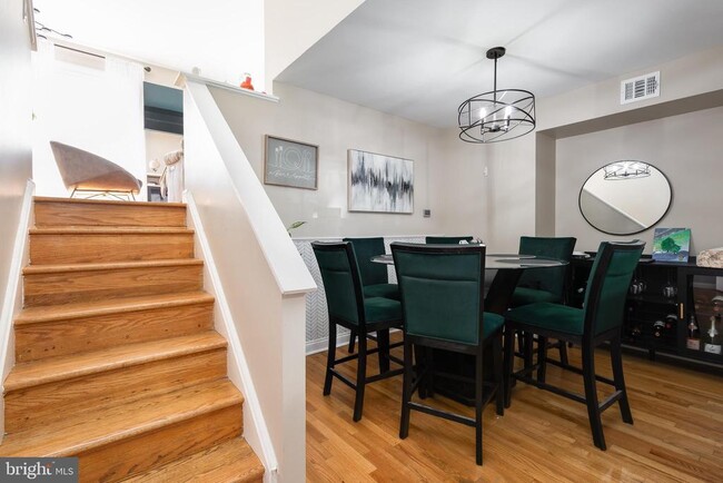 Building Photo - 9308 Canterbury Riding