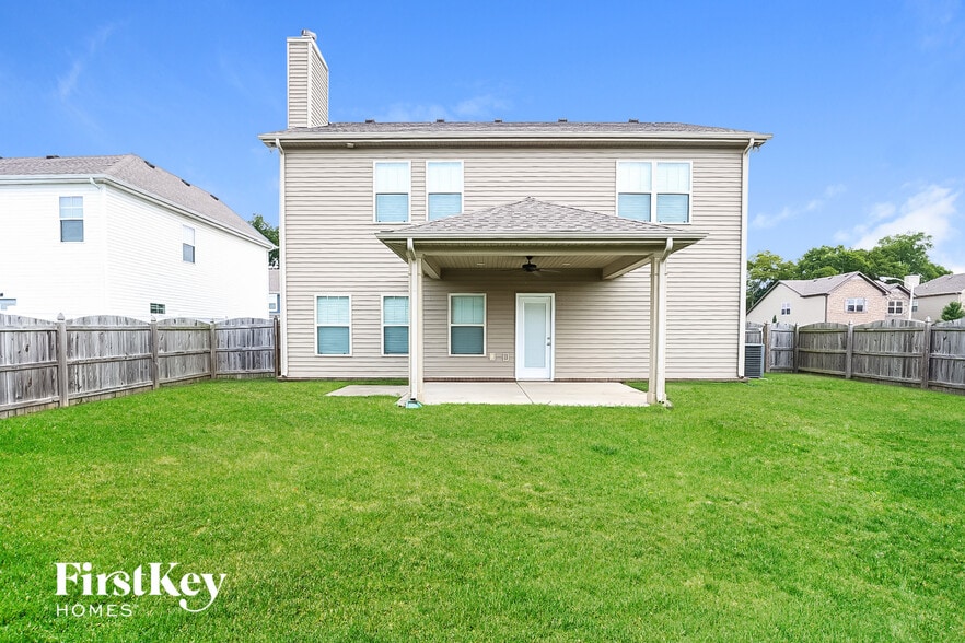 Building Photo - 3241 Mapleside Ln