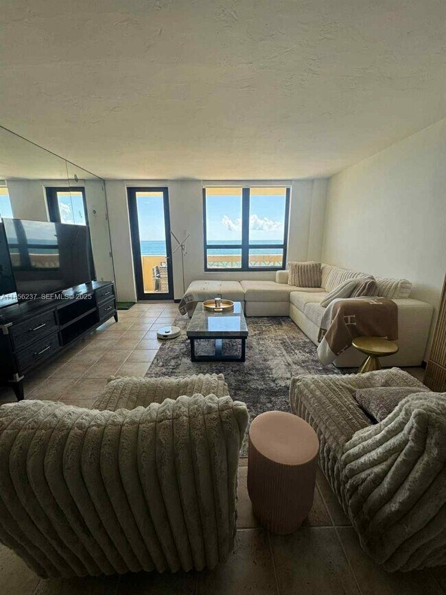 Building Photo - 10185 Collins Ave