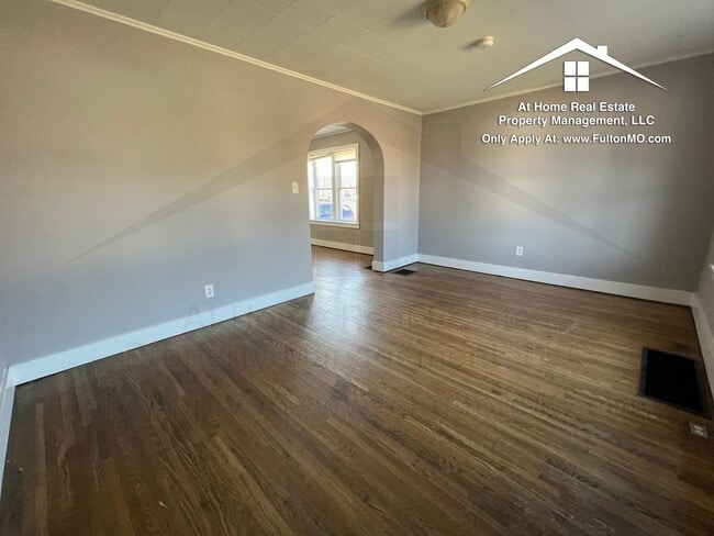 Building Photo - 837 Nichols St