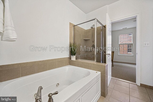 Building Photo - 202 Captains Way