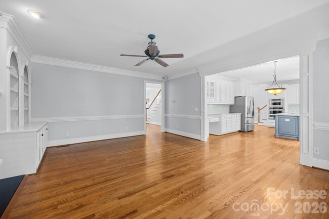 Building Photo - 9205 Woodriver Ln