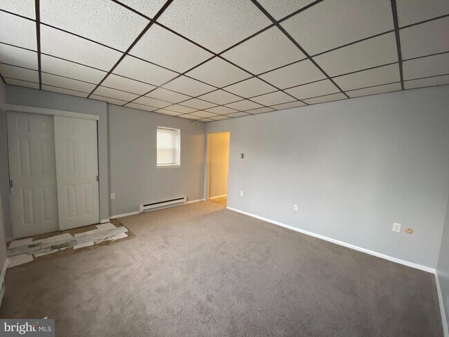 Building Photo - 1048 Gray Ave