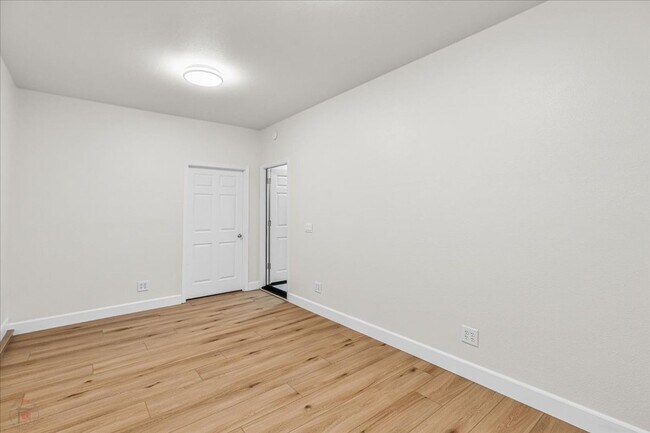 Building Photo - Beautiful 3(4) Bedroom/2 Bath Home Located in Lodi Ca