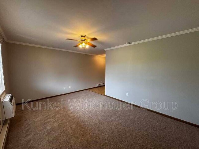 Building Photo - 2609 Sierra Dr