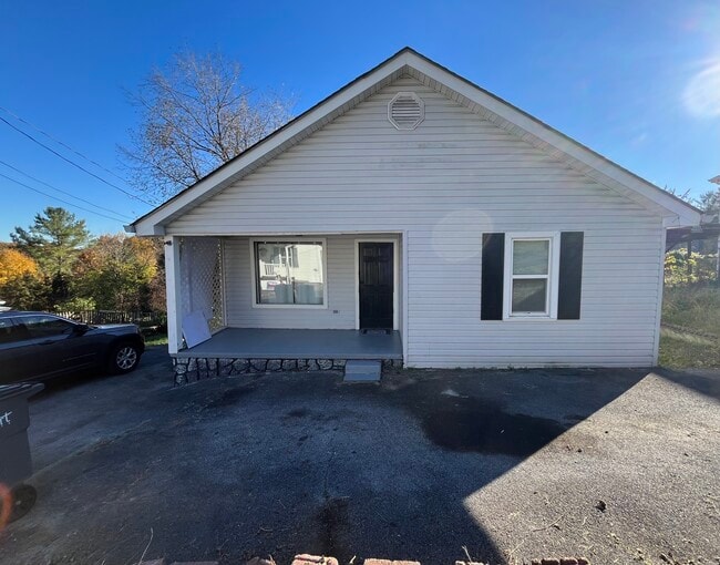 Primary Photo - 109 Dalton St