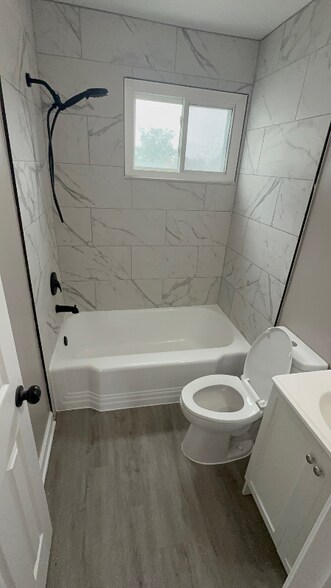 Primary Photo - 2513 Iverson St