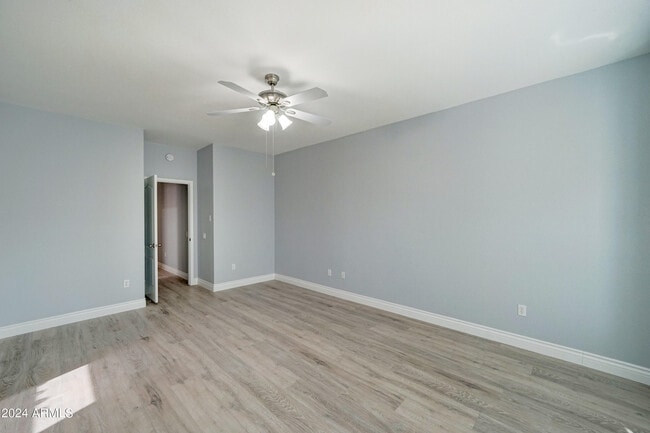 Building Photo - 16457 W Rock Springs Ln
