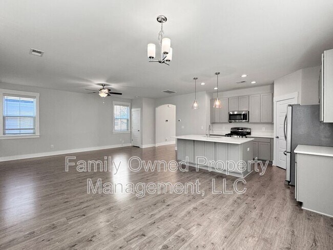 Building Photo - 201 Makemie Wy