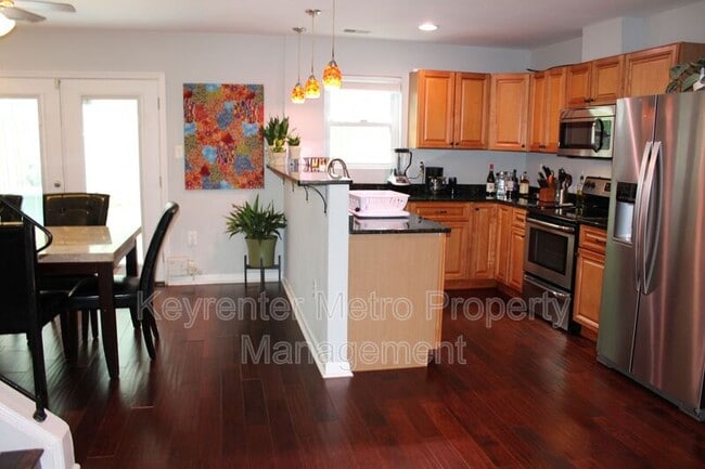 Building Photo - 708 Kaplan Ct