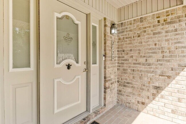 Building Photo - AVAILABLE NOW – $3,000/MONTH – ALL UTILITIES + LAWN SERVICE + POOL SERVICE INCLUDED!